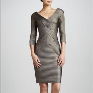 Tadashi Shoji Metallic Gray Ribbed V‑Neck Sheath Dress, Size XS, Fit Like S